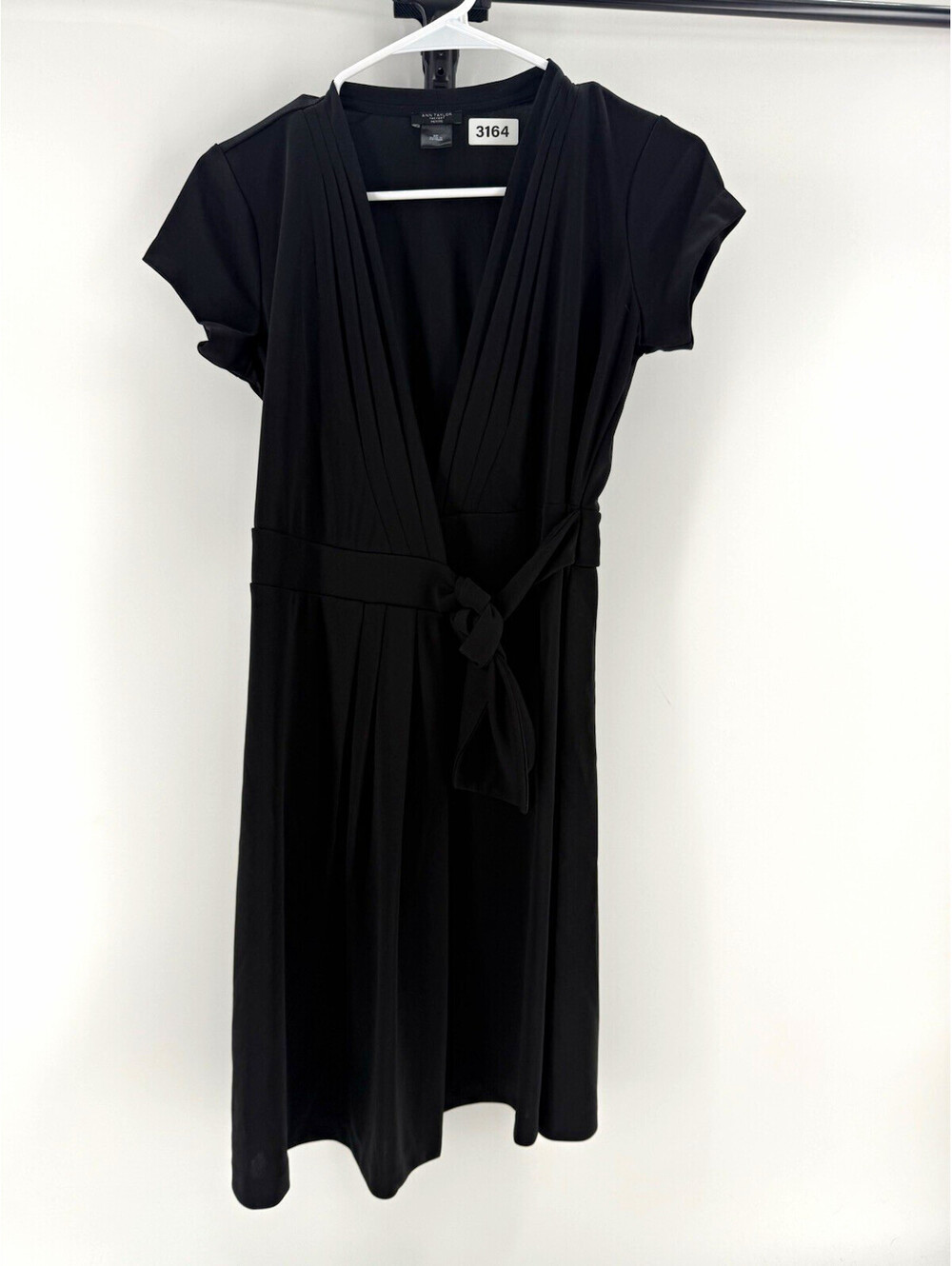 Ann Taylor Factory Petite 2P Black Wrap Dress V-Neck Jersey Pleated Belted